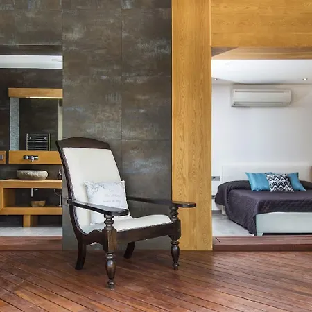 Villa Peace And Tranquillity In The Prestigious Roca Lisa Region Of The White Isle