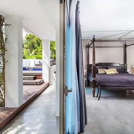Villa Peace And Tranquillity In The Prestigious Roca Lisa Region Of The White Isle