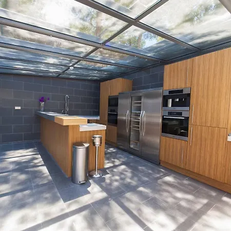 Villa Peace And Tranquillity In The Prestigious Roca Lisa Region Of The White Isle *